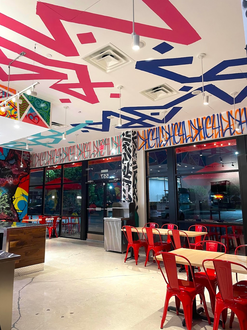 Daves Hot Chicken | restaurant | 557 N Alafaya Trail Suite 110, Orlando, FL 32828, USA | 4079179447 OR +1 407-917-9447