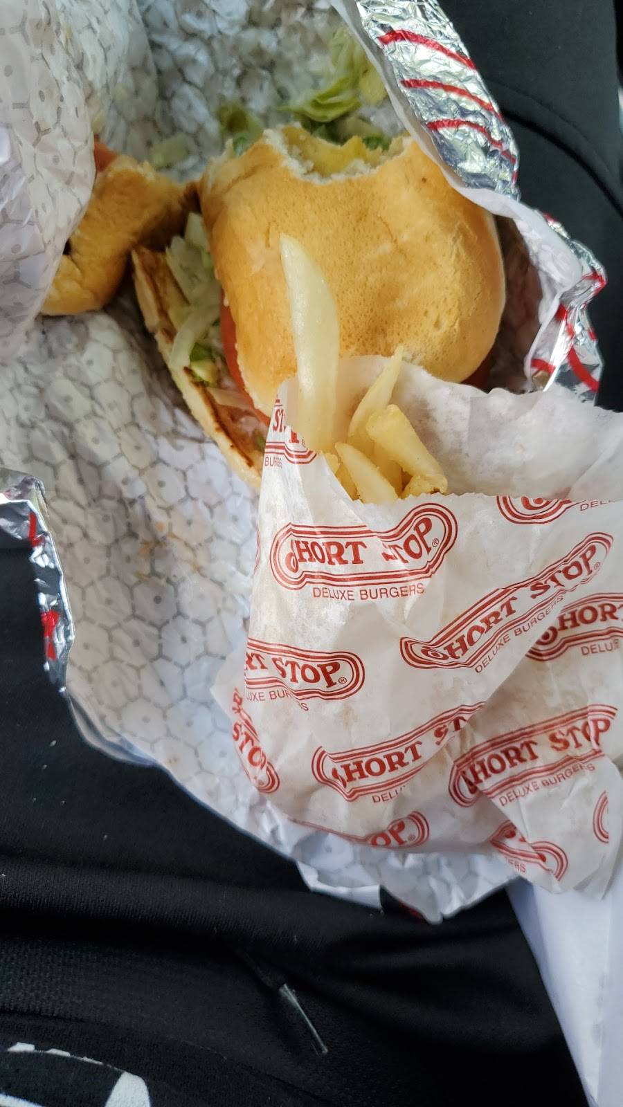 Short Stop Deluxe Burgers | restaurant | 2216, 608 N Bell Blvd, Cedar Park, TX 78613, USA | 5123319452 OR +1 512-331-9452