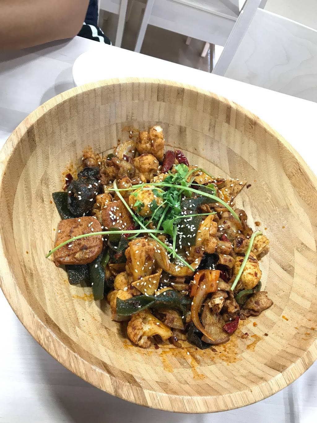 羊驼e站 YANGTUO CLUB | restaurant | 1713 Park Pl Suite 104, College Station, TX 77840, USA | 9797046267 OR +1 979-704-6267