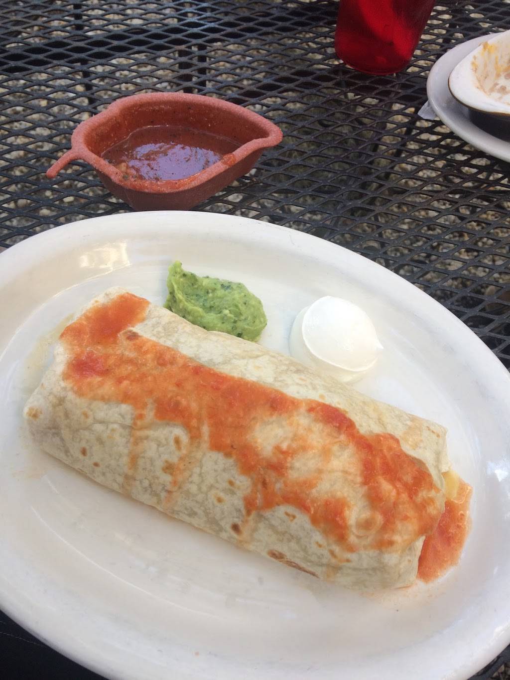 Bertos Tex-Mex Grill | restaurant | 9 Market, Beaufort, SC 29906, USA | 8436441925 OR +1 843-644-1925