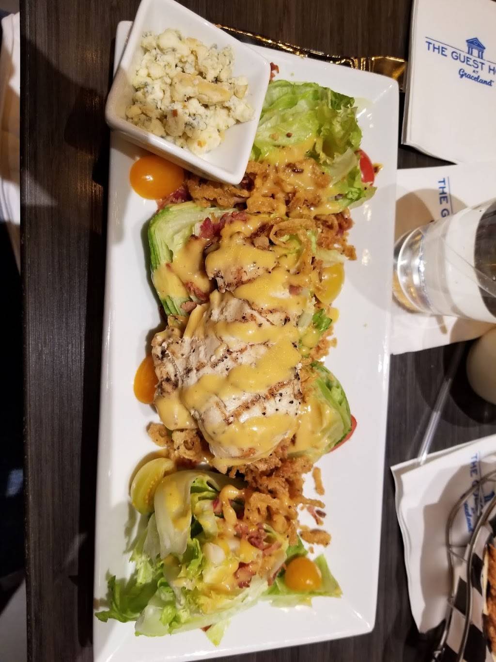 EPs Bar & Grill | restaurant | 3600 Elvis Presley Blvd, Memphis, TN 38116, USA | 9014433000 OR +1 901-443-3000