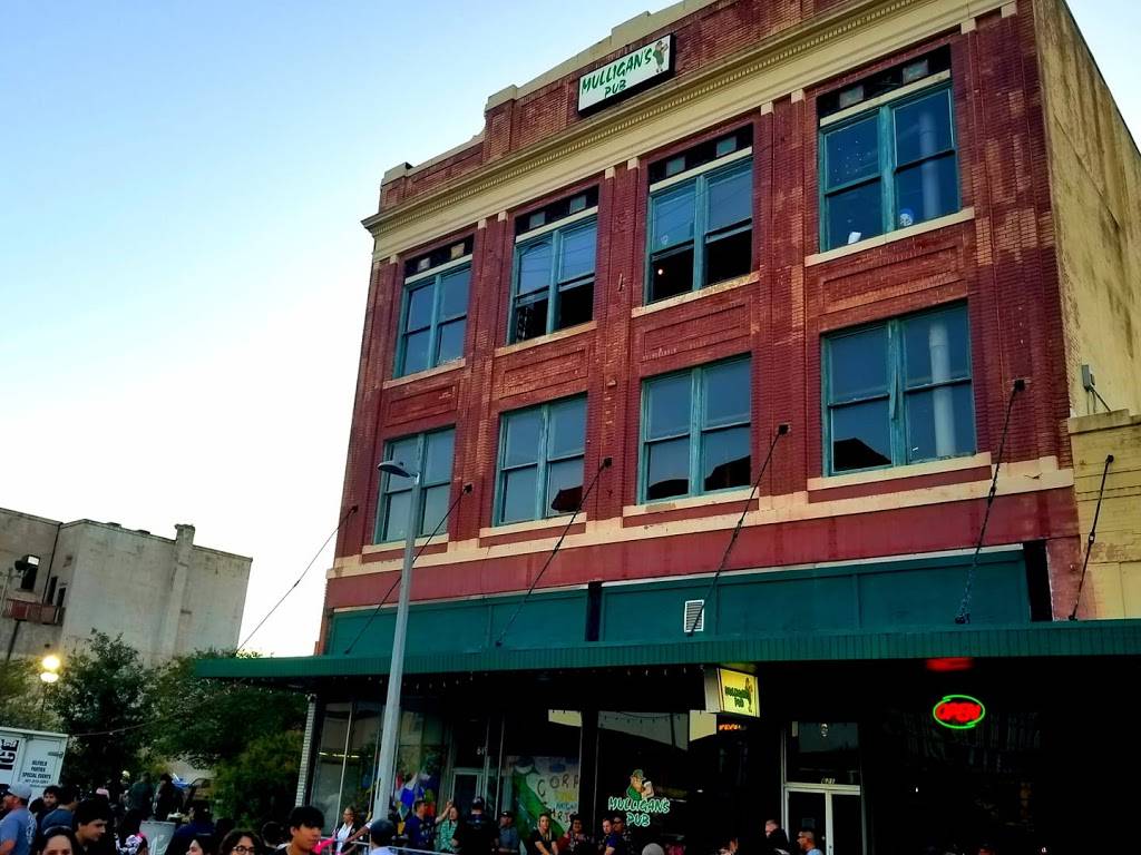 Mullys Irish | night club | 621 N Chaparral St, Corpus Christi, TX 78401, USA | 3618848190 OR +1 361-884-8190