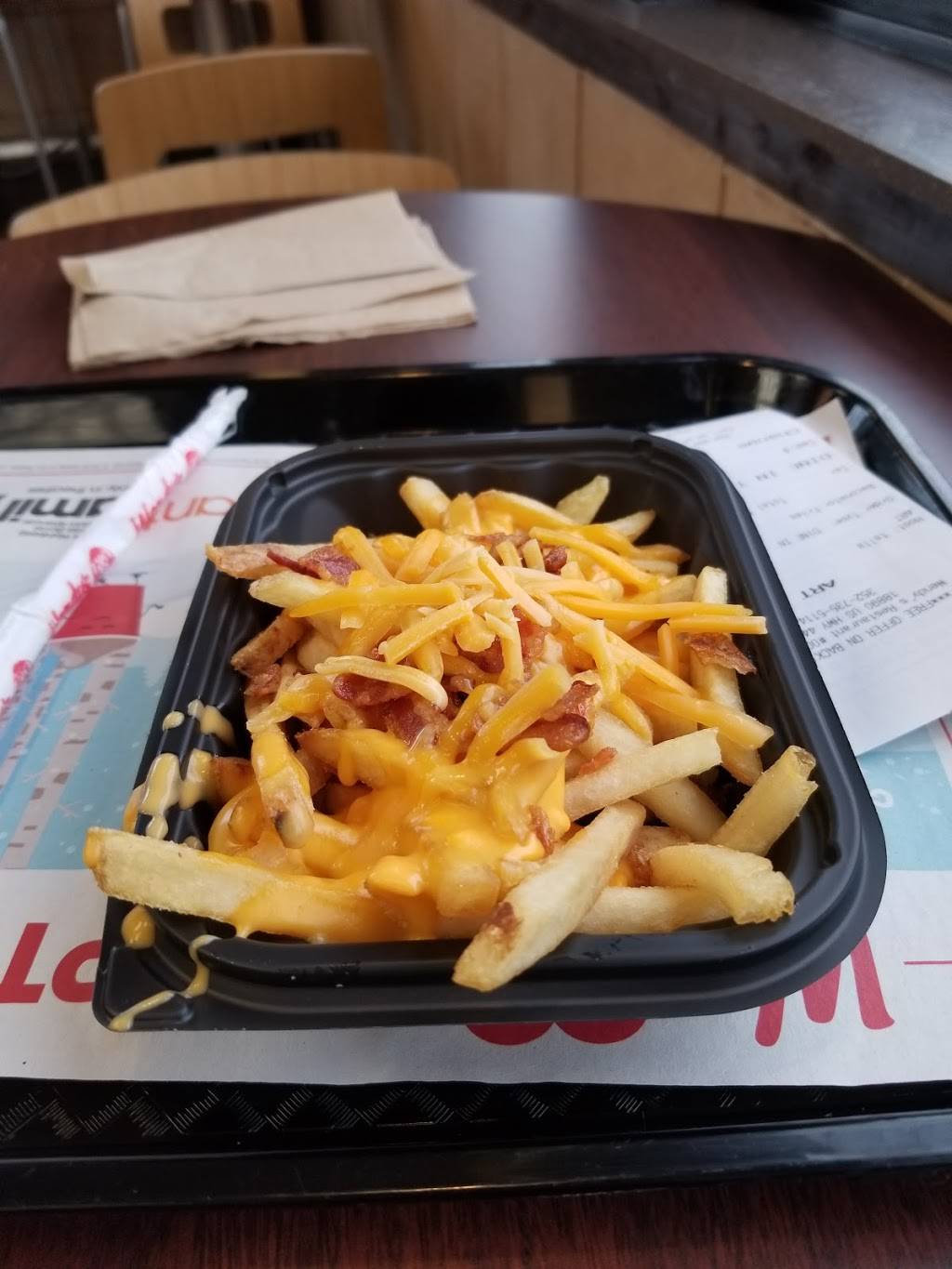 Wendys | restaurant | 18890 US-441, Mt Dora, FL 32757, USA | 3527355114 OR +1 352-735-5114