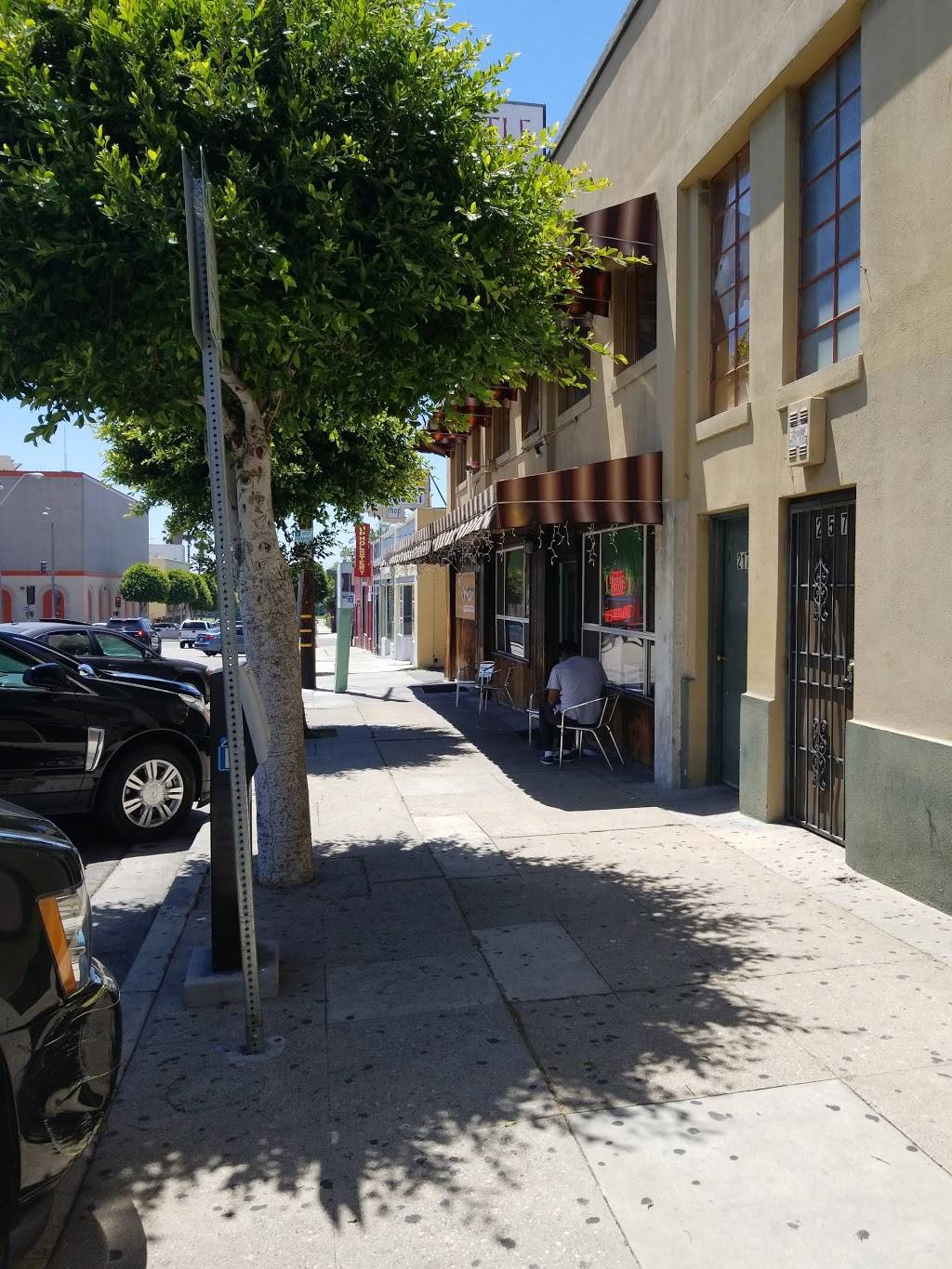 Little Belize | restaurant | 217 E Nutwood St, Inglewood, CA 90301, USA | 3106740696 OR +1 310-674-0696