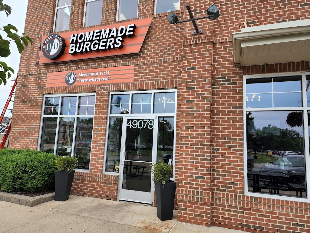 11/11 Burgers & Fries - Wixom | restaurant | 49078 W Pontiac Trail, Wixom, MI 48393, USA | 2489061111 OR +1 248-906-1111
