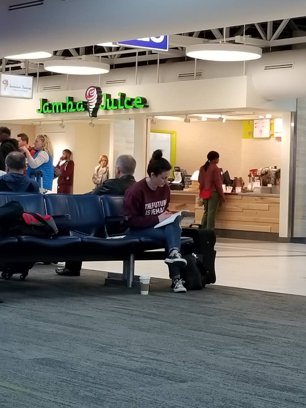 Jamba | restaurant | 10701 Lambert International Blvd, C23, St. Louis, MO 63145, USA | 3142099200 OR +1 314-209-9200