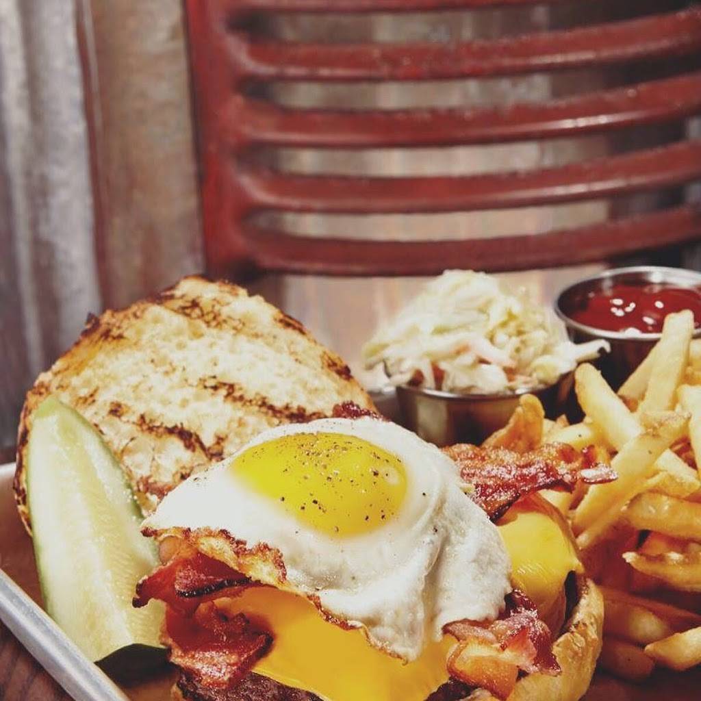 The Barn - Restaurant & Bar | restaurant | 5 Watertown Rd, Morris, CT 06763, USA | 8603616316 OR +1 860-361-6316