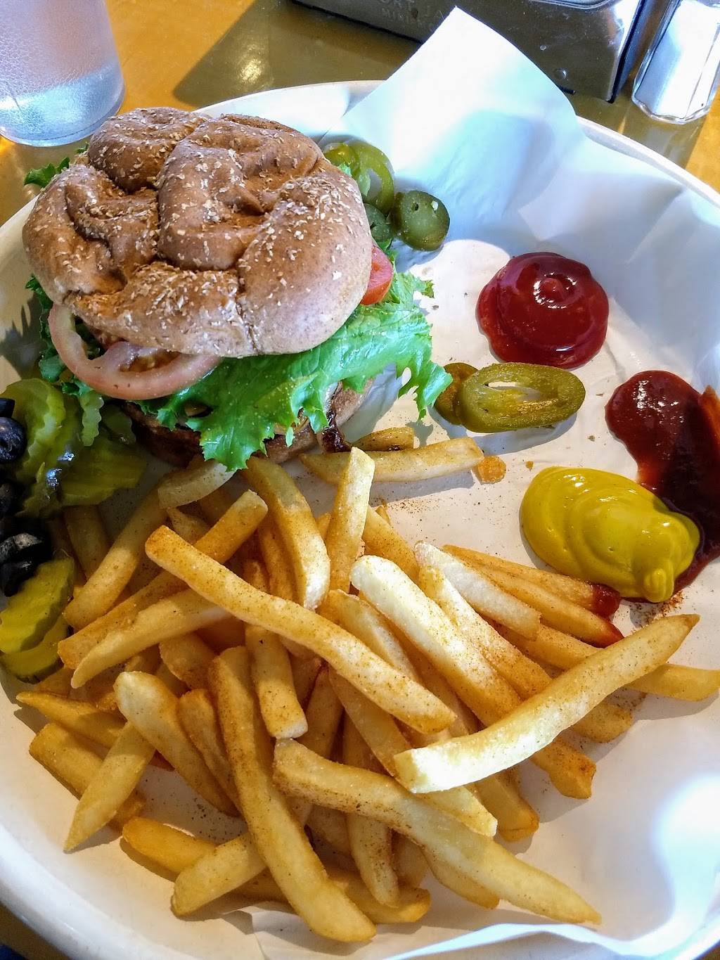 Monsoon Burger | restaurant | 321 Texas St, Fairfield, CA 94533, USA | 7074299888 OR +1 707-429-9888