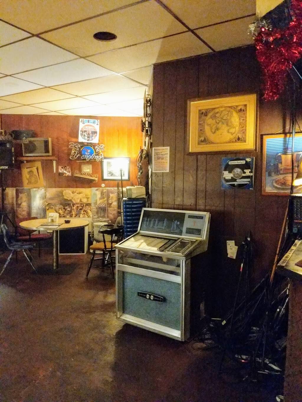 Lamplighter Lounge | cafe | 1702 Madison Ave, Memphis, TN 38104, USA | 9015675322 OR +1 901-567-5322