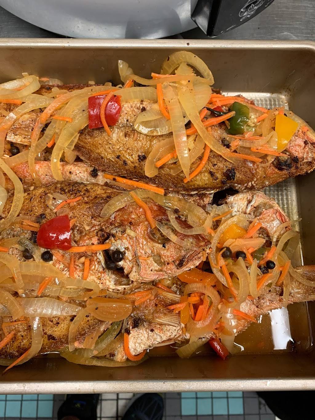 Phillys Caribbean Cuisine | restaurant | 5555 N 5th St, Philadelphia, PA 19120, USA | 2152245555 OR +1 215-224-5555