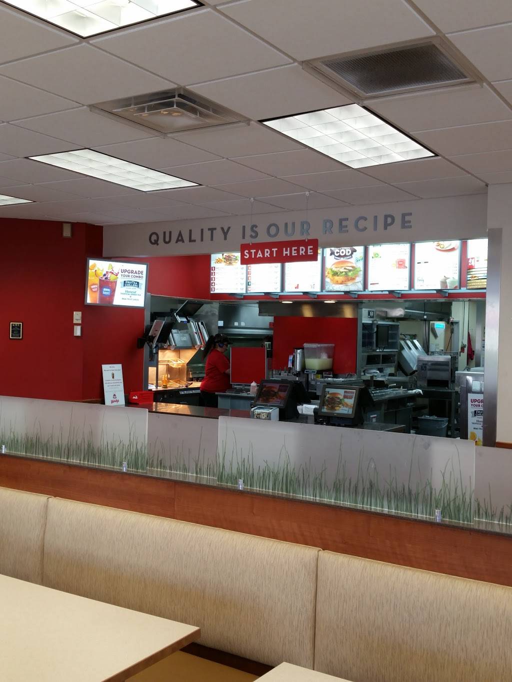 Wendys | restaurant | 11760 Oakhurst Rd, Largo, FL 33774, USA | 7275955264 OR +1 727-595-5264