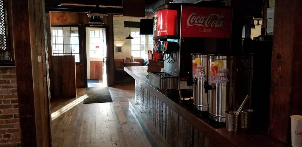 Blue Dog BBQ Company | restaurant | 1300 Bank St, Baltimore, MD 21231, USA | 6672051804 OR +1 667-205-1804