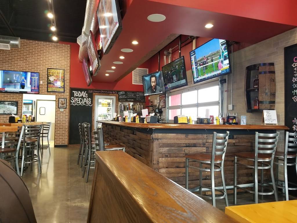 Cluckers Shepherdsville | restaurant | 544 Conestoga Pkwy, Shepherdsville, KY 40165, USA | 5025319188 OR +1 502-531-9188