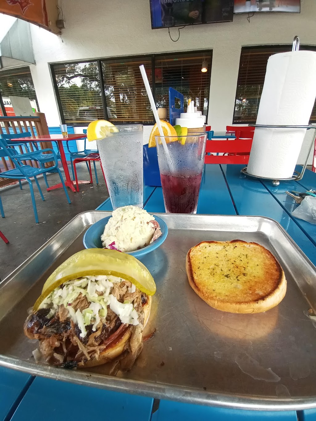 Quickies BBQ | restaurant | 4351 4th St N, St. Petersburg, FL 33703, USA | 7278235825 OR +1 727-823-5825