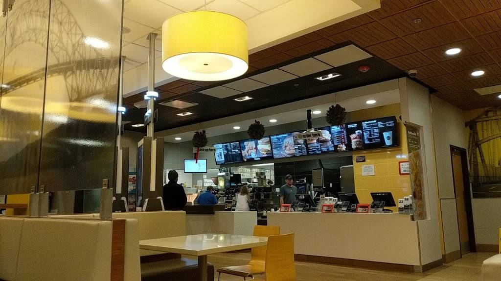 McDonalds | cafe | 15 Meetinghouse Ln, Sagamore Beach, MA 02562, USA | 5088885225 OR +1 508-888-5225