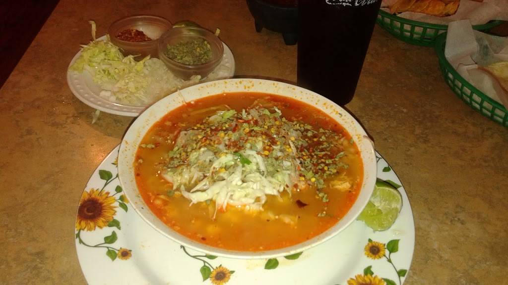 Mama Lupitas | restaurant | 321 Salinas St, Salinas, CA 93901, USA | 8314245300 OR +1 831-424-5300