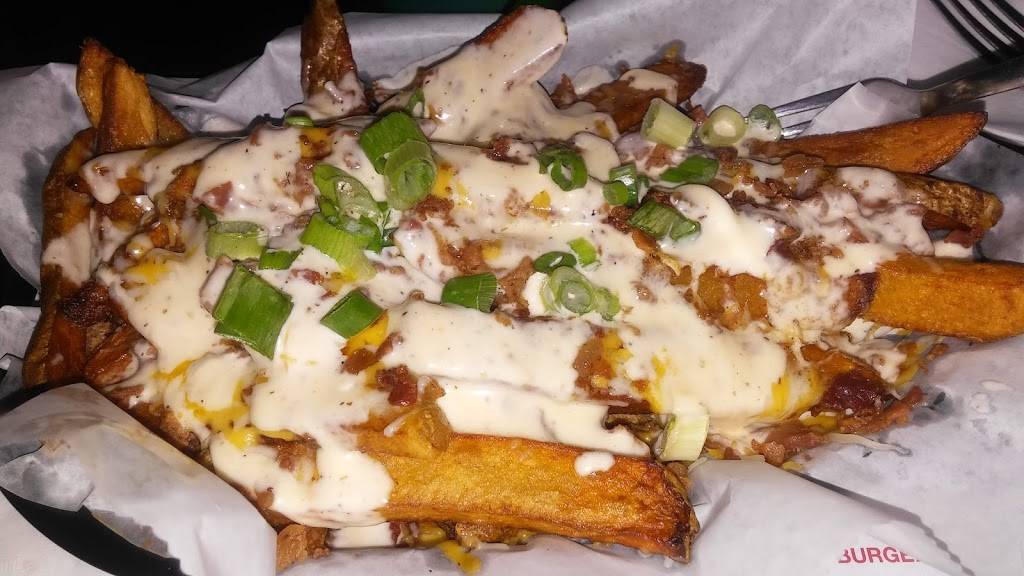 Dantes Gameday Grille | restaurant | 1019 N Main St, Akron, OH 44310, USA | 3309228344 OR +1 330-922-8344