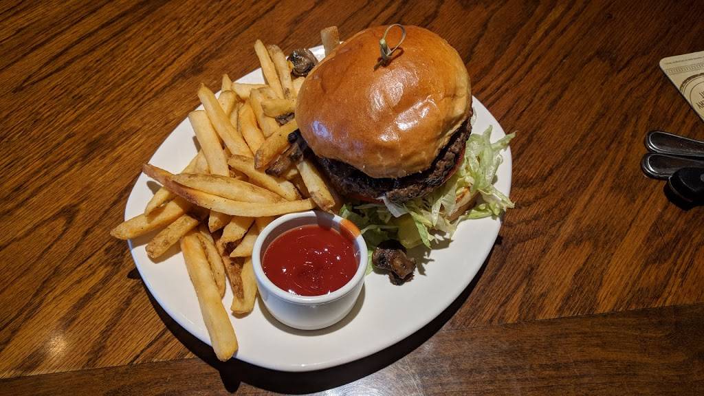 Outback Steakhouse | restaurant | 2181 Snelling Ave N, Roseville, MN 55113, USA | 6516971224 OR +1 651-697-1224