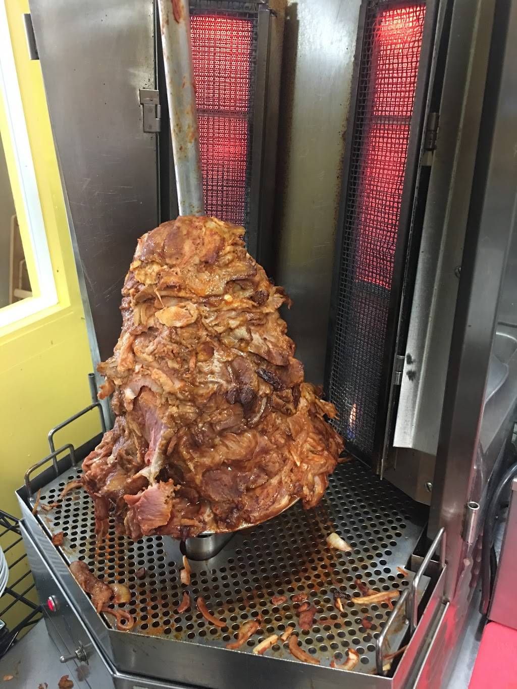 La Granja Restaurante | restaurant | 3047 N Cicero Ave, Chicago, IL 60641, USA | 7736853323 OR +1 773-685-3323