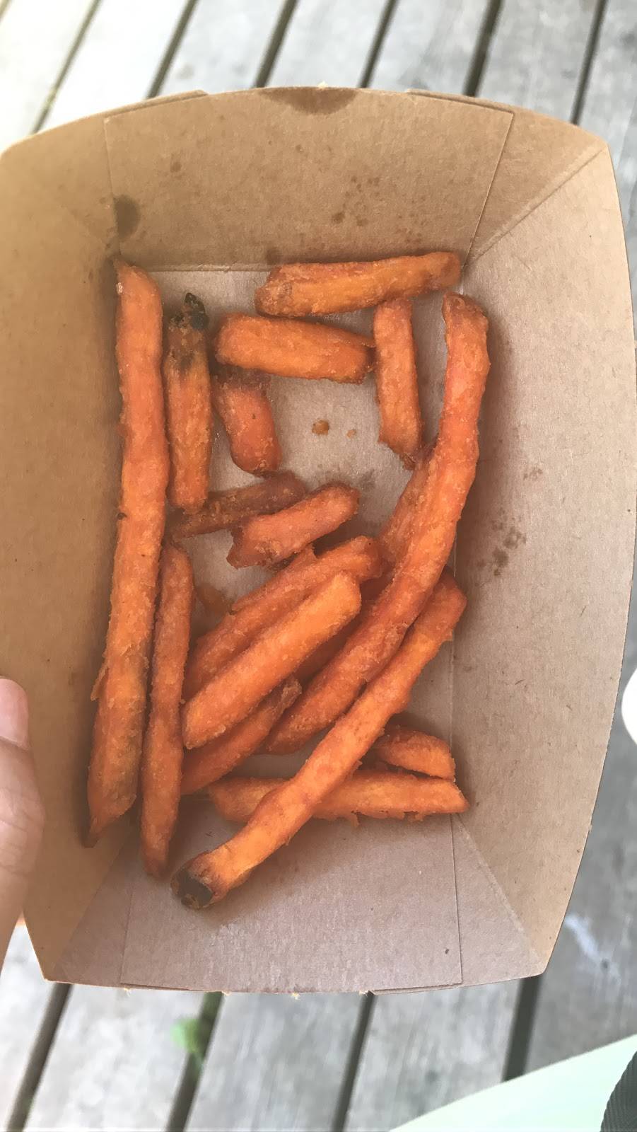 The Sweet Potato | restaurant | 405 Donald B. Munro Dr, Carp, ON K0A 1L0, Canada | 6138391773 OR +1 613-839-1773