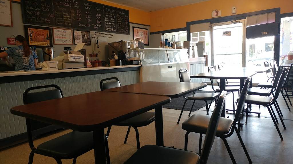 Downtown Deli & Custard Shoppe | restaurant | 216 E 1st St, Hermann, MO 65041, USA | 5734865002 OR +1 573-486-5002