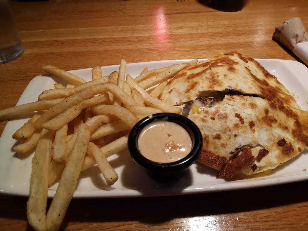 Applebees Grill + Bar | restaurant | 660 S Whitney Way, Madison, WI 53711, USA | 6082715450 OR +1 608-271-5450