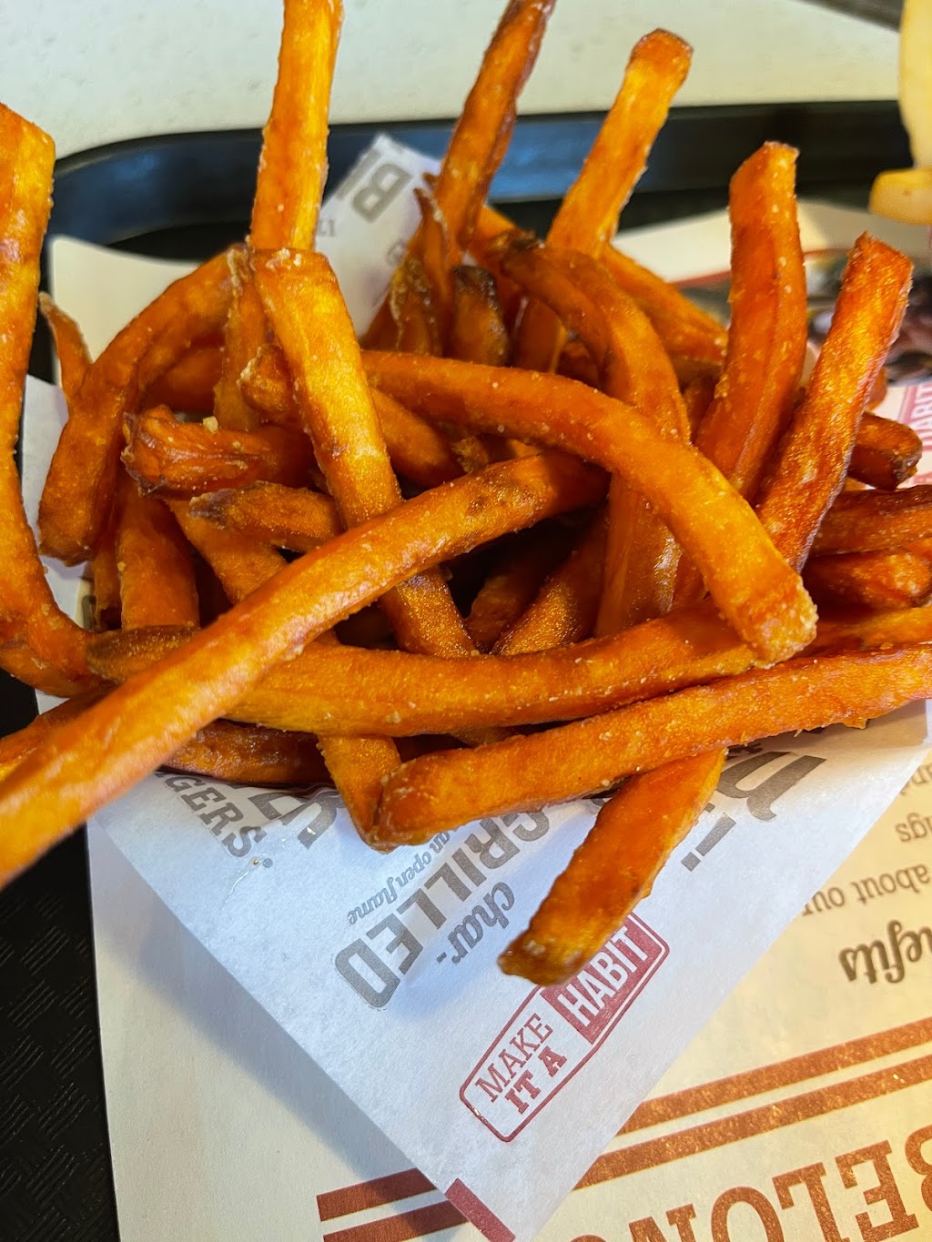 The Habit Burger Grill | restaurant | 15 S River Rd, St. George, UT 84790, USA | 4356733345 OR +1 435-673-3345