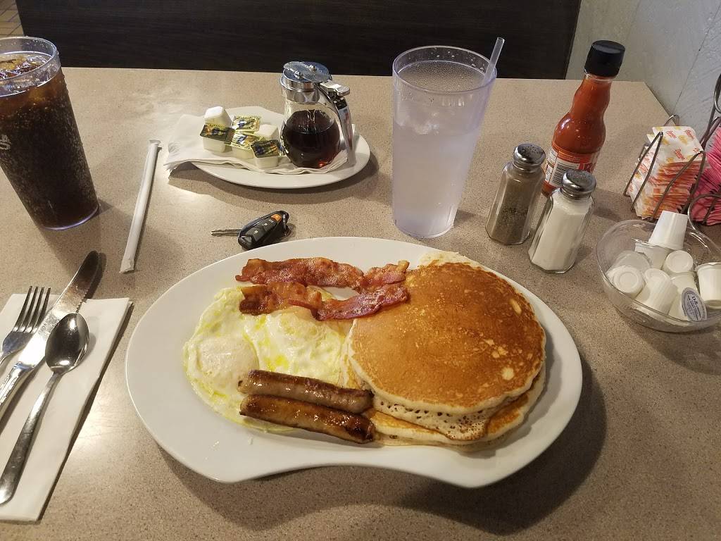 Joes Deli & Restaurant | restaurant | 11750 Madison Ave, Lakewood, OH 44107, USA | 2165212477 OR +1 216-521-2477