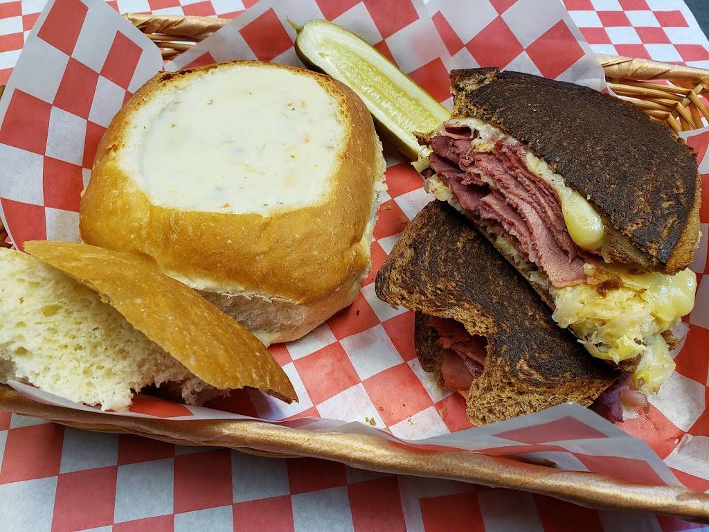 Cinnamons Deli | restaurant | 209 S West St, Wichita, KS 67213, USA | 3169458770 OR +1 316-945-8770