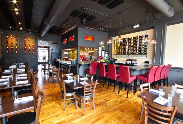 Volare Wine & Bistro | restaurant | 603 N Central Ave, Hapeville, GA 30354, USA | 4045036730 OR +1 404-503-6730