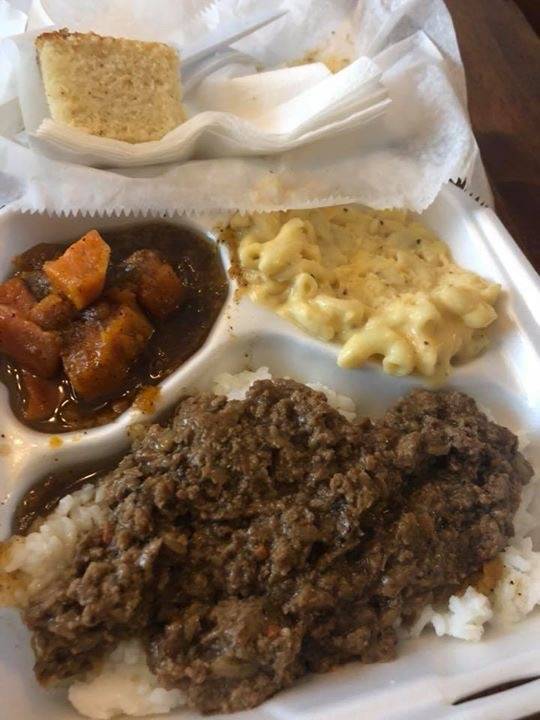 Vivians Down Home Cooking | restaurant | 253 Tillman St, Memphis, TN 38112, USA | 9015675577 OR +1 901-567-5577