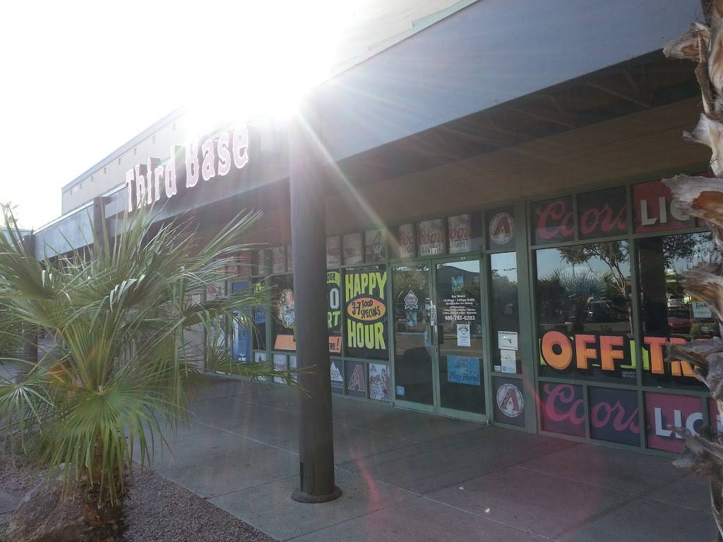 Third Base Restaurant | restaurant | 1949 W Ray Rd #11, Chandler, AZ 85224, USA | 4807826283 OR +1 480-782-6283