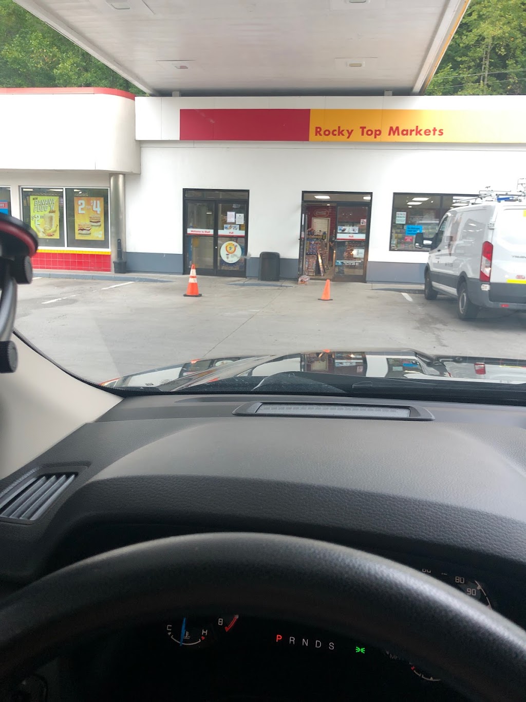 Shell | restaurant | 1811 S Roane St, Harriman, TN 37748, USA | 8658823390 OR +1 865-882-3390