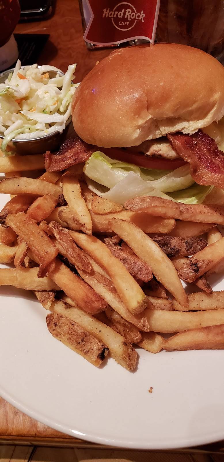 Hard Rock Cafe | restaurant | 5223 North Orient Rd, Tampa, FL 33610, USA | 8136277757 OR +1 813-627-7757