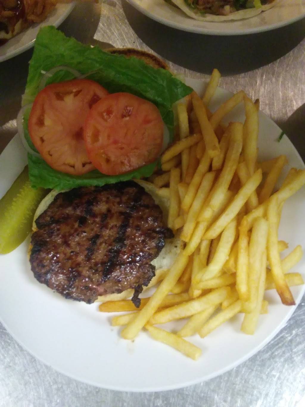 Aviator Sports Bar & Grille | restaurant | 5105 S Howell Ave, Milwaukee, WI 53207, USA | 4148313666 OR +1 414-831-3666