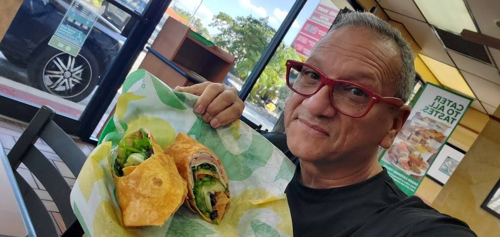 Subway | restaurant | 8542 SW 8th St, Miami, FL 33144, USA | 3052671178 OR +1 305-267-1178
