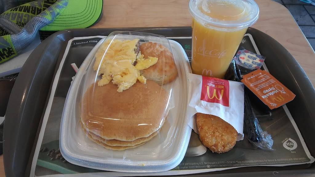 McDonalds | meal takeaway | 3009 Gallows Rd, Falls Church, VA 22042, USA | 7035733049 OR +1 703-573-3049