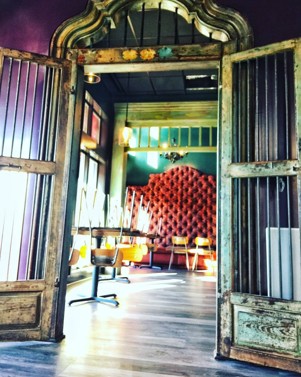 Red Red Wine Bar OC | restaurant | 12 48th St, Ocean City, MD 21842, USA | 4436646801 OR +1 443-664-6801