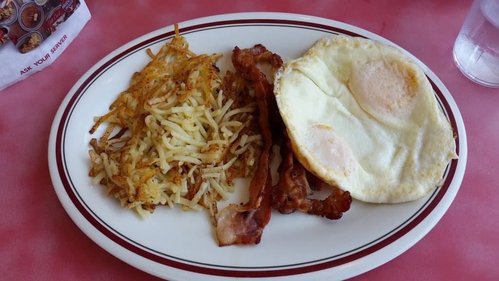 Huddle House | meal takeaway | 994 Ann Rutledge Dr, Williamsville, IL 62693, USA | 2175662067 OR +1 217-566-2067