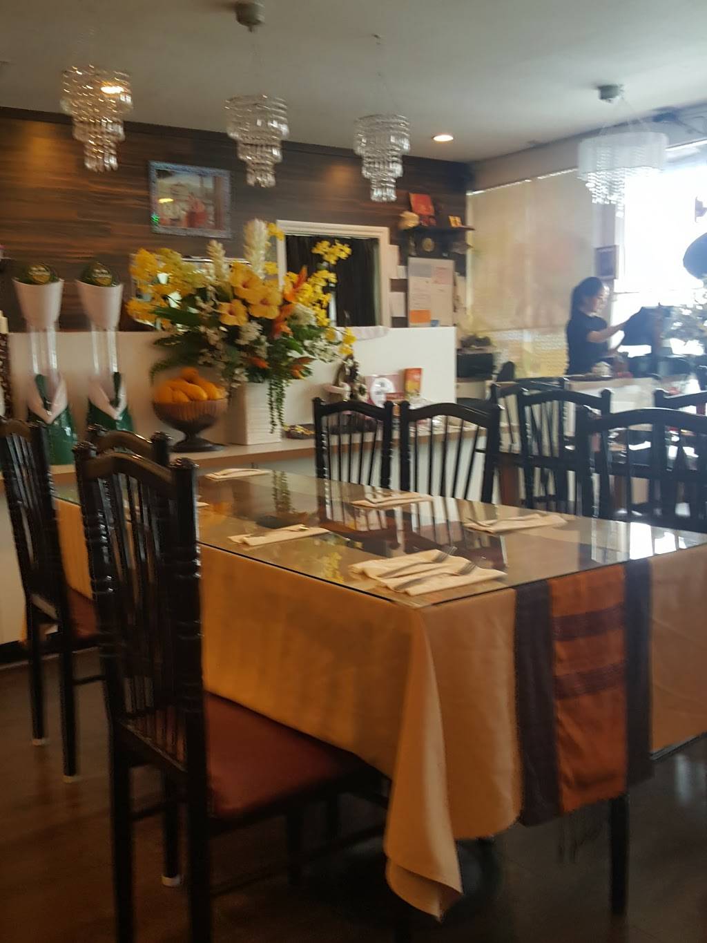 Thai Tangerine | restaurant | 12541 Harbor Blvd, Garden Grove, CA 92840, USA | 7145344490 OR +1 714-534-4490