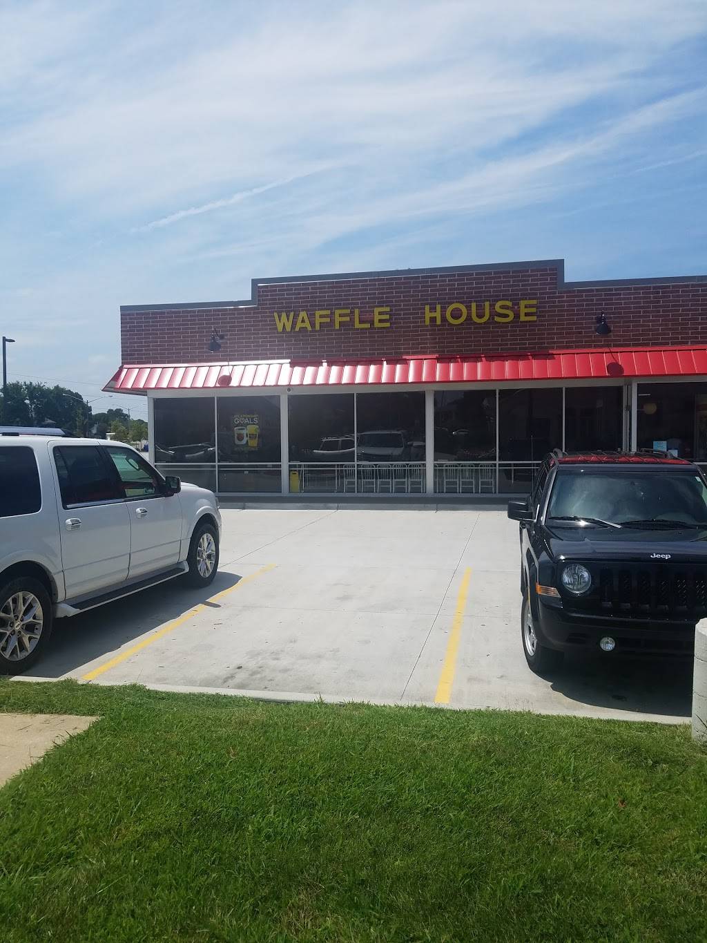 Waffle House | meal takeaway | 1521 Lynnhaven Pkwy, Virginia Beach, VA 23453, USA | 7573682500 OR +1 757-368-2500