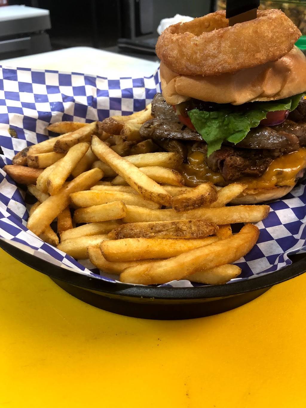 Fifth Avenue Streatery | restaurant | 846 E 5th Ave, Mt Dora, FL 32757, USA | 3527203328 OR +1 352-720-3328