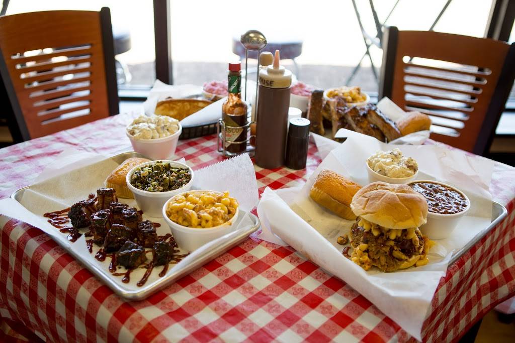 Pig Rig BBQ | restaurant | 950 Yale Ave, Wallingford, CT 06492, USA | 2032650765 OR +1 203-265-0765