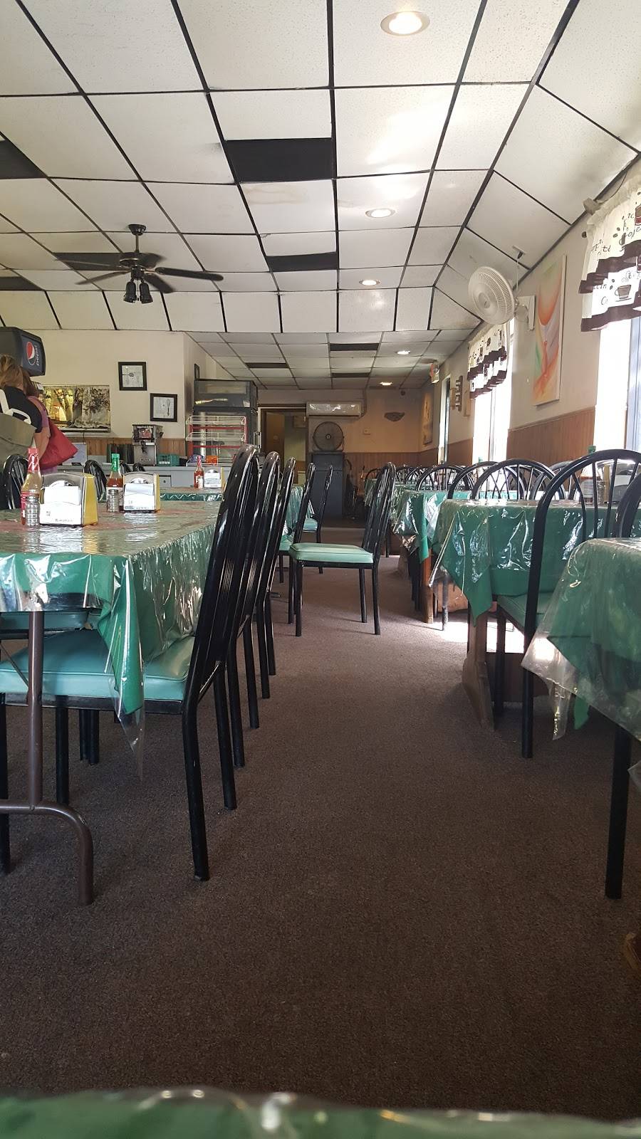 Andys On the Bay | restaurant | 472 Douglas Rd E, Oldsmar, FL 34677, USA | 8138558166 OR +1 813-855-8166