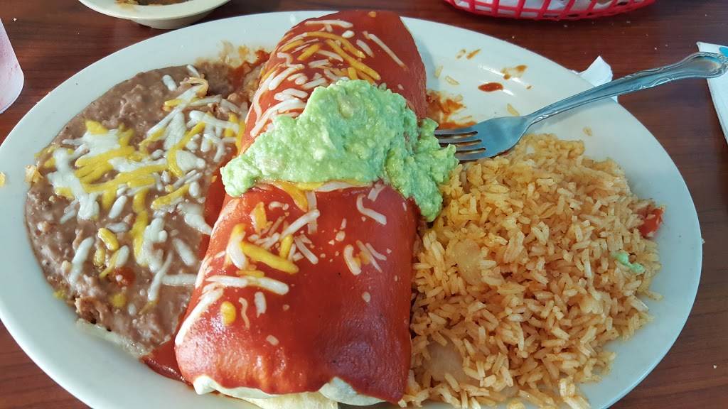 Super Mex | restaurant | 17210 Pacific Coast Hwy, Huntington Beach, CA 92648, USA | 5625924849 OR +1 562-592-4849