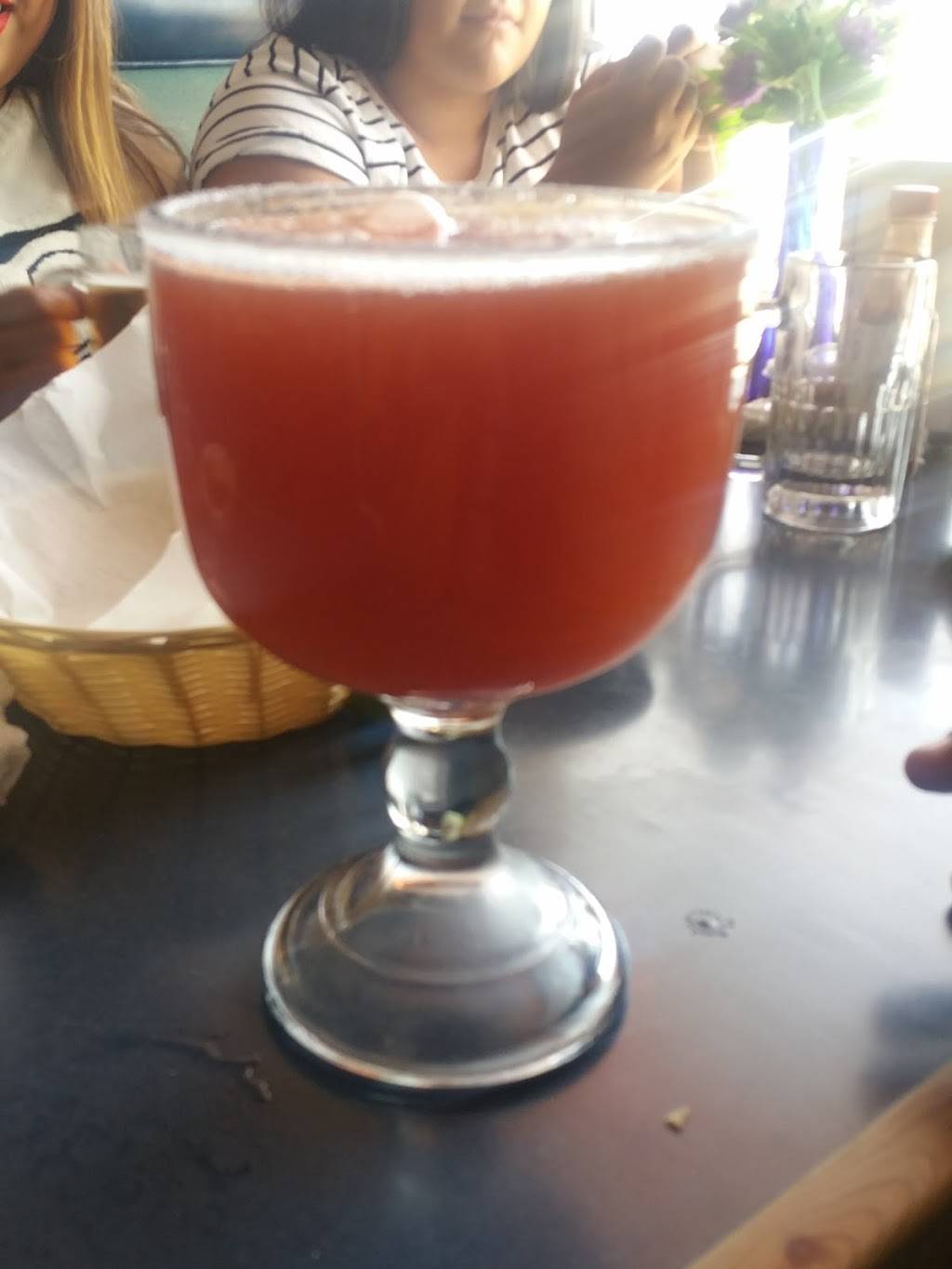 Los Sombreros Restaurant | restaurant | 8019 Florence Ave, Downey, CA 90240, USA | 5629286964 OR +1 562-928-6964