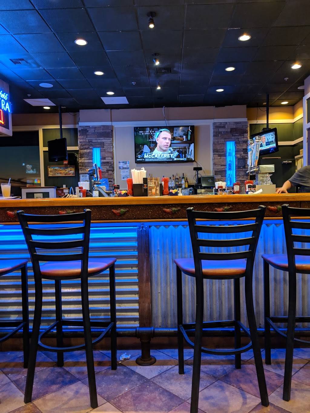 Chilis Grill & Bar | restaurant | 1000 Turnage Blvd, Terminal C, Gate 9 Suite 124, West Palm Beach, FL 33406, USA | 5616830834 OR +1 561-683-0834