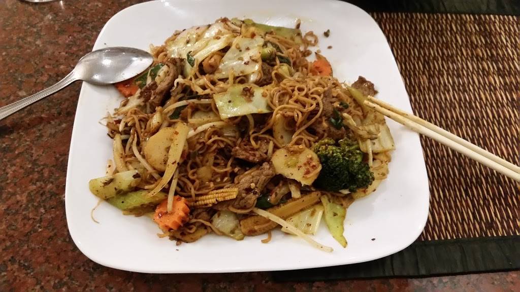 Thai Chili Restaurant | restaurant | 1812 N Tustin St, Orange, CA 92865, USA | 7149983822 OR +1 714-998-3822