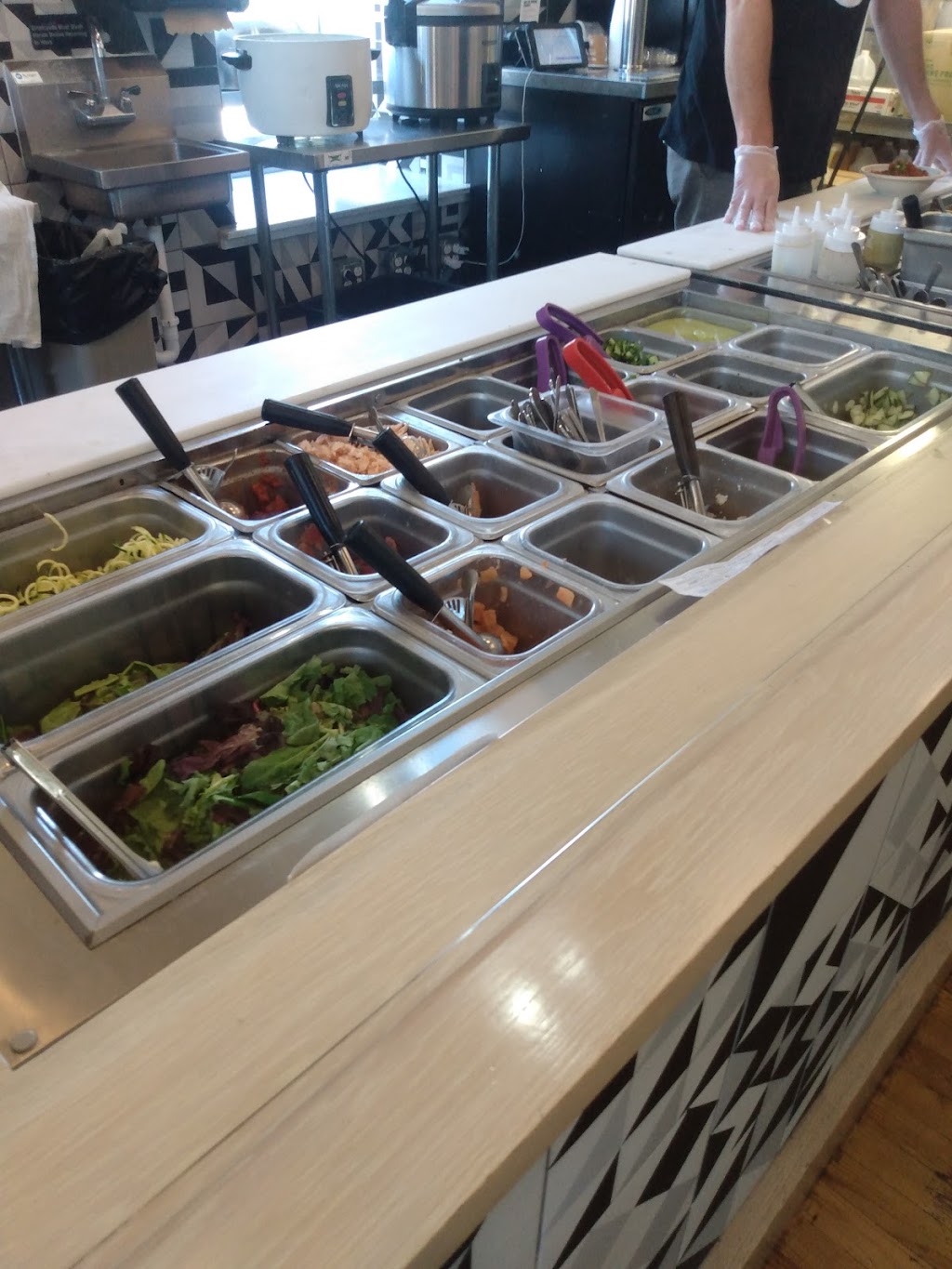 Freestyle Poke | restaurant | 509 Delaware St Suite 101, Kansas City, MO 64105, USA | 8163253338 OR +1 816-325-3338