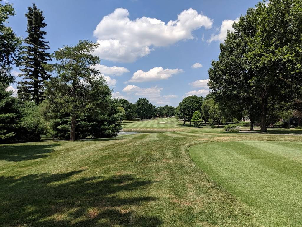 Country Club of Leawood | restaurant | 12700 Overbrook Rd, Leawood, KS 66209, USA | 9134913888 OR +1 913-491-3888